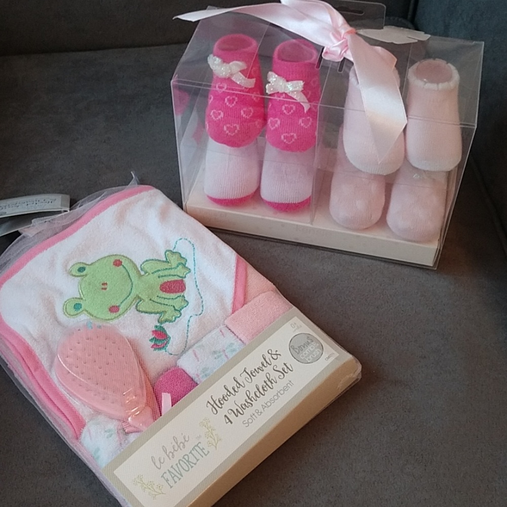 Hooded Towel & Washcloth Set w/ Socks